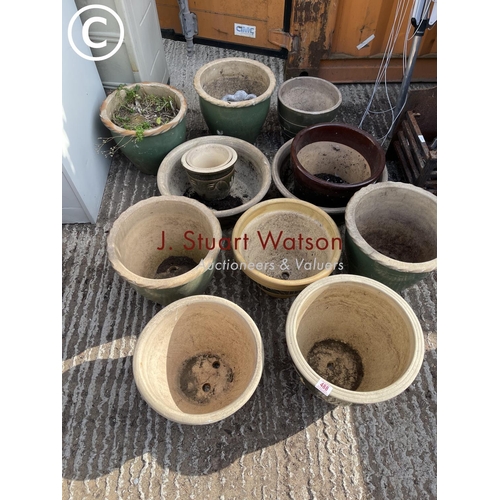 488 - 12 glazed garden pots