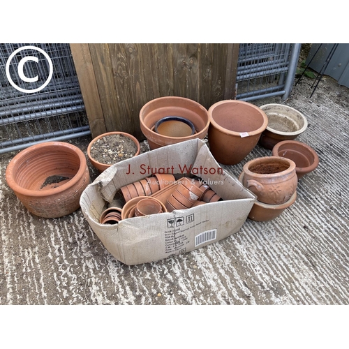 489 - Box of terracotta pots and 9 others