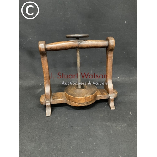 Lot 749       