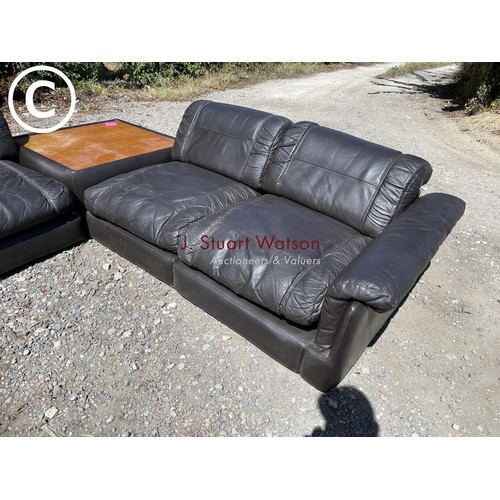 300a - A mid century modular corner lounge sofa set by Gimson Slater with cube coffee table corner piece