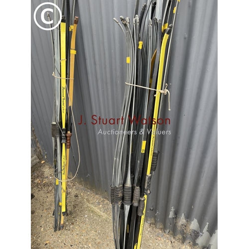 17 - a collection of archery equipment including 33 Sherwood Forest bows, various arrows, large archery s... 