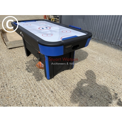 24 - A Harvard air hockey table 184x92