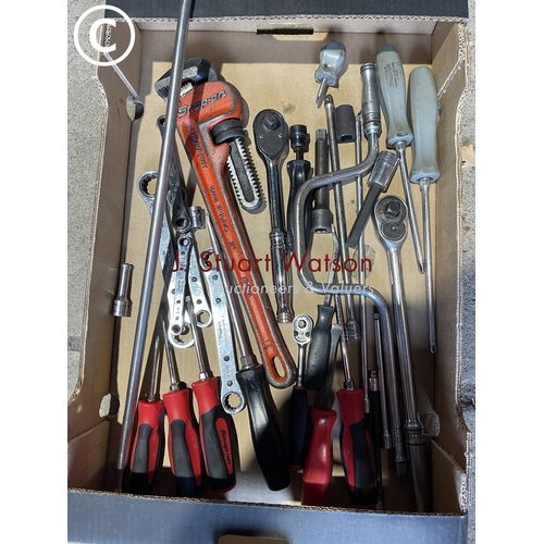 244 - A tray of snap on tools