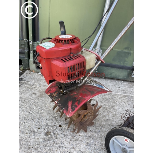 406 - Mantis cultivator with scarifier attachment