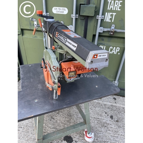 437 - A de Walt  DW501 Radial arm chop saw