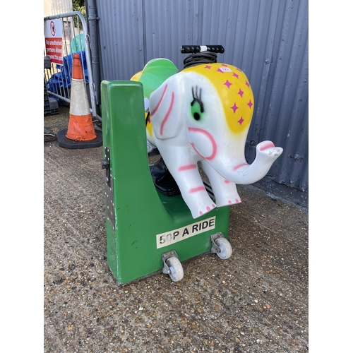 123 - A vintage electric elephant coin operated ride (working order, coin operation bypassed & no key to c... 