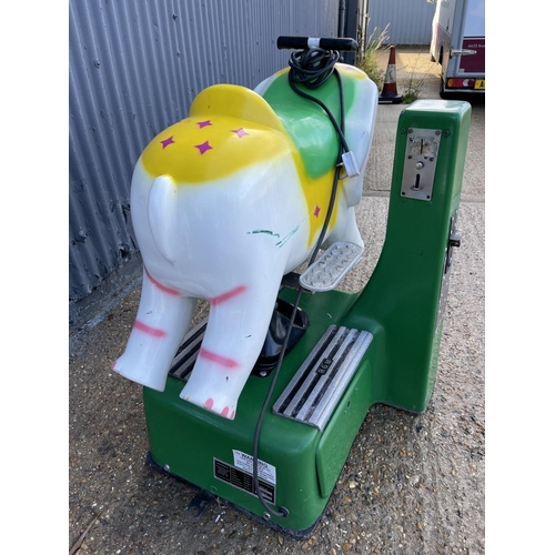 123 - A vintage electric elephant coin operated ride (working order, coin operation bypassed & no key to c... 