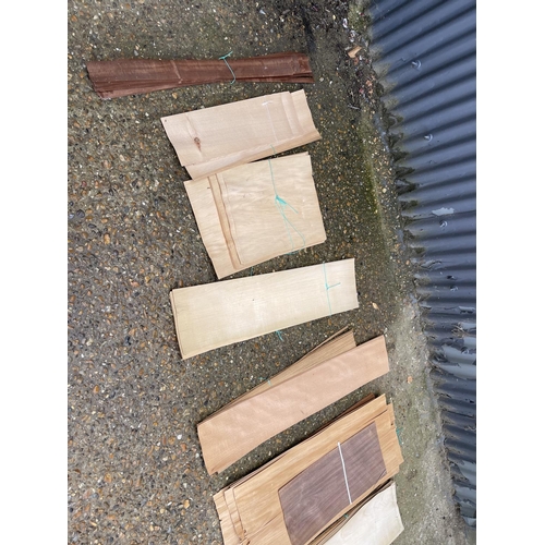 186 - 8 bundles of assorted timber veneers