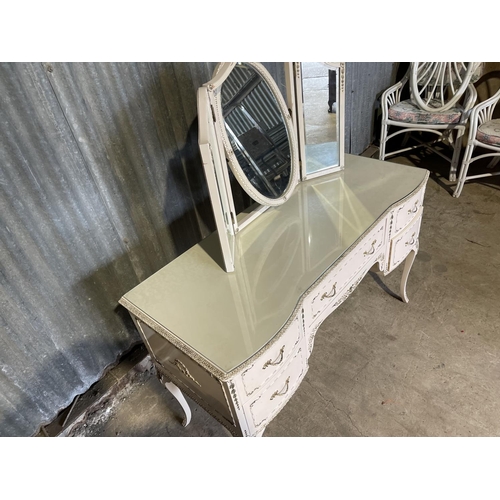 54 - A white painted frenchnstyle dressing table / desk with triple mirror