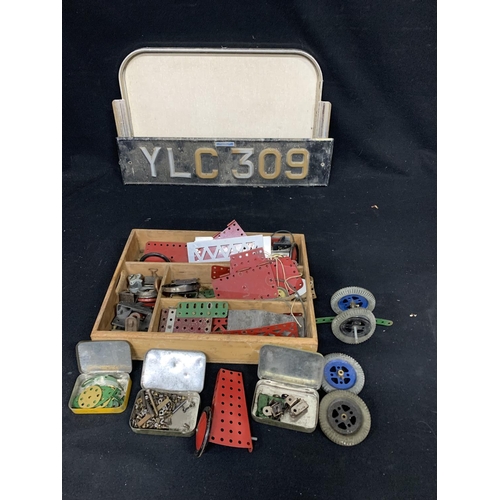 1042 - Vintage Meccano,  number plate and tray