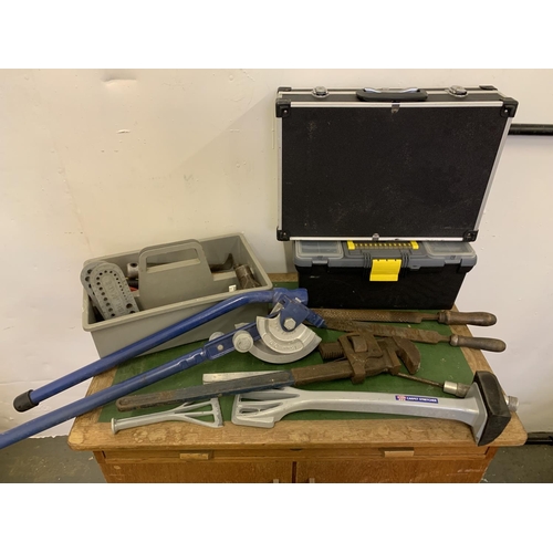 446 - Record pipe bender and stilson, carpet stretcher, tool tray and tools and two empty tool boxes