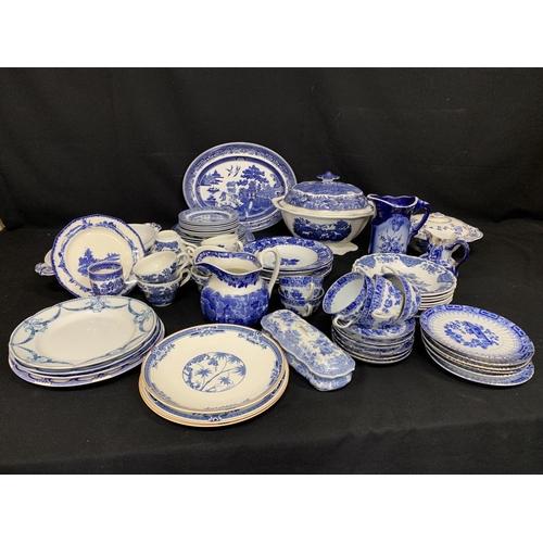 542 - Large quantity of Blue and White tea and dinnerware, including Adams tureen