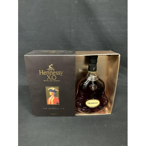 721 - Boxed Hennessy XO Cognac, 70cl.