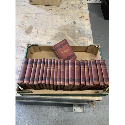 724 - 21 volumes of Dickens