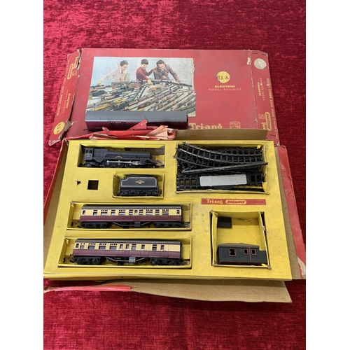 980 - Triang Princess Victoria Train Set