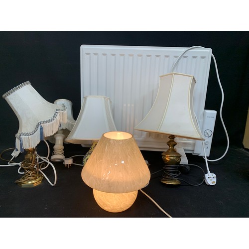 1054 - Radiator and four table lamps plus glass table lamp