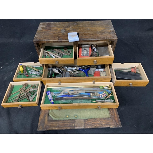 547 - Engineers tool chest and contents, 44 x 20 x 28cms