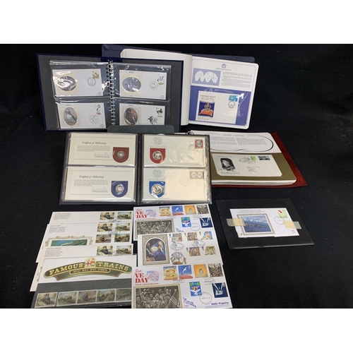 569 - Albums of First Day Covers of; Birds, Queen Elizabeth 2nd Jubilee, Kings and Queens of England and l... 