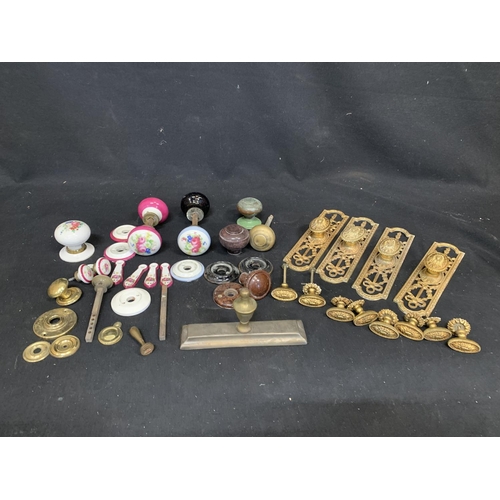 660 - Vintage small brass door handles and matching large brass door handles and porcelain door handles