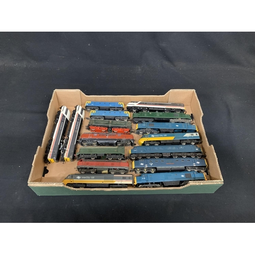 780 - Sixteen assorted 00 gauge locos unboxed