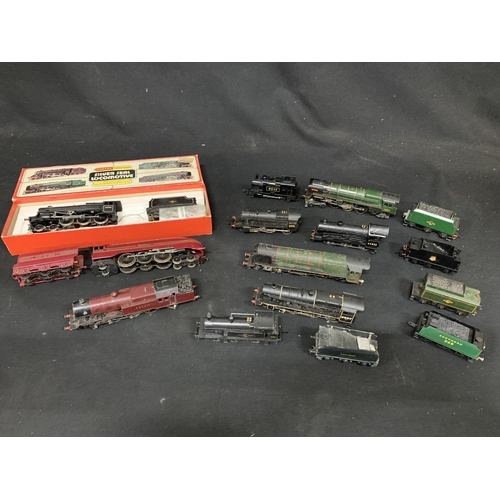 804 - Collection of ten 00 gauge locos and tenders