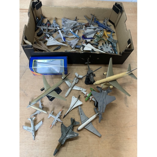 817 - Die cast and other model planes and airliners