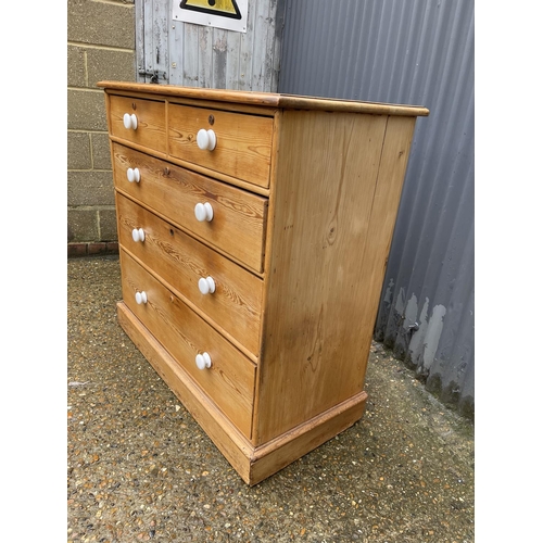 194 - Antique pine chest of five drawers with white porcelain knobs 112x52x105