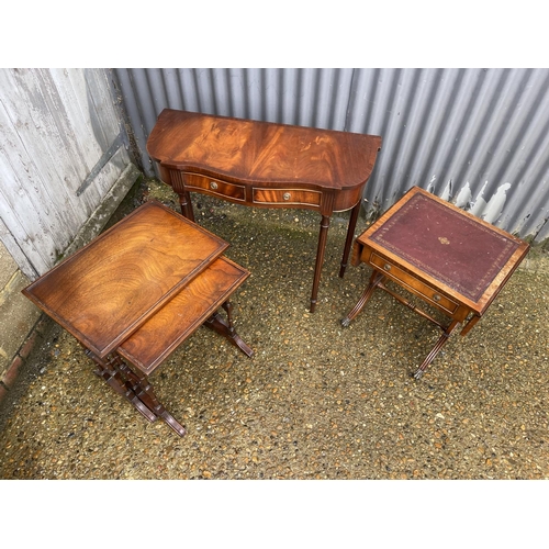 224 - A mahogany hall table, side table and a nest of two