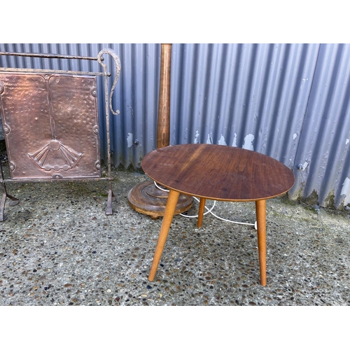 23 - A copper fire screen, retro side table and a standard lamp