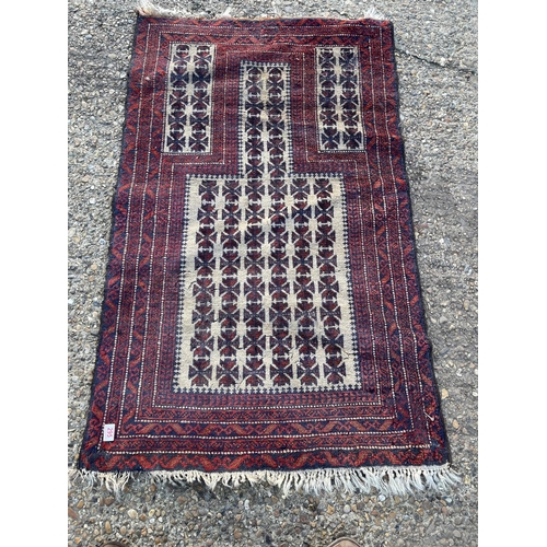 295 - Red oriental pattern rug 130x 70