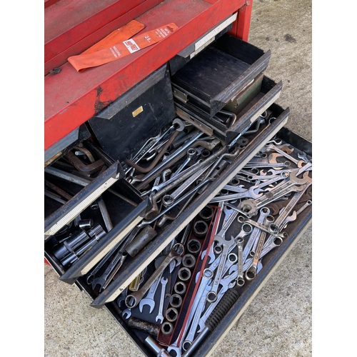 437 - A large red Etak snap on style tool chest filled with spanners, wrenches, Allen keys and sockets