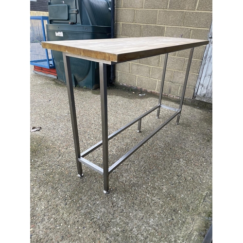 93 - A large modern metal framed bar