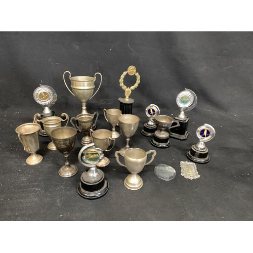 1059 - Collection of trophies