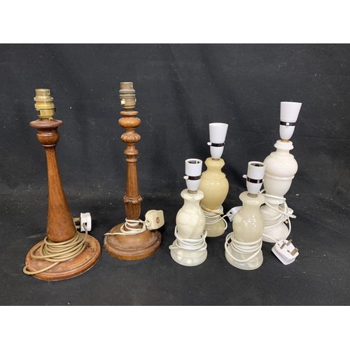 1078 - Four only lamp bases and two wooden lamp bases