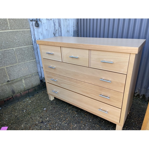 184 - A pair of modern bedroom chests of drawers