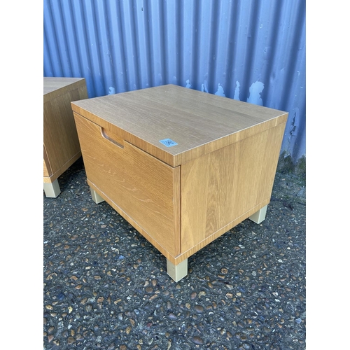 192 - A pair of modern single drawer bedsides