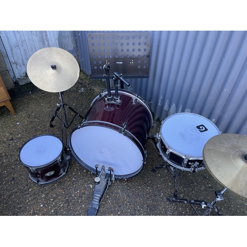 204 - A stag drum kit with music stand