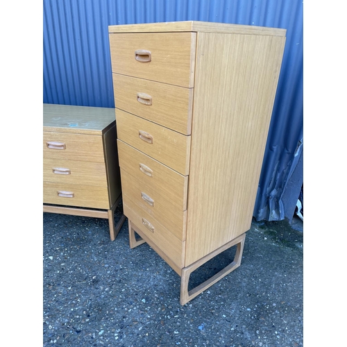 250 - A mid century bedroom pair consisting of a tallboy chest and a long lowboy chest of six drawers