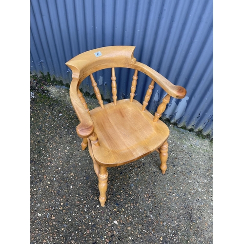 40 - A pine smokers bow chair
