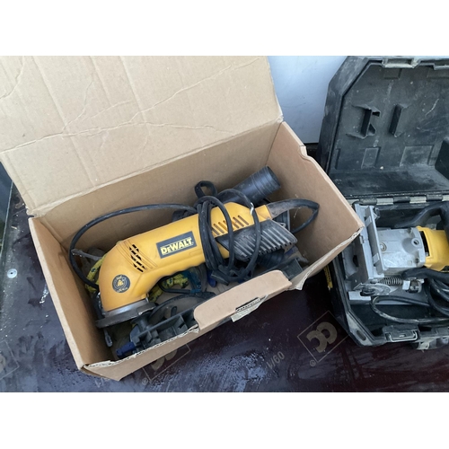 421 - A dewalt jointer, sander and jigsaw