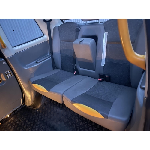 450d - A London Taxi Company 2009 Black Cab - 402k Miles - MOT - March 2023, Recent new gearbox, running an... 