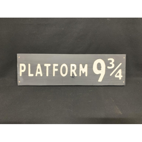 478 - Hogwarts Sign, platform 9 3/4, 59 x 17cms