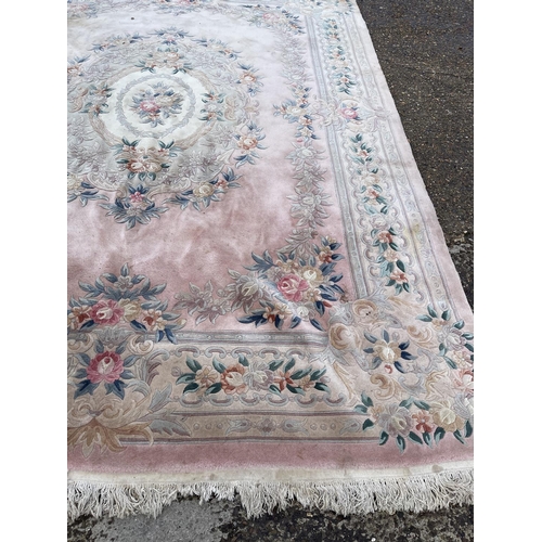 53 - A very large pink Chinese pattern carpet 380x280