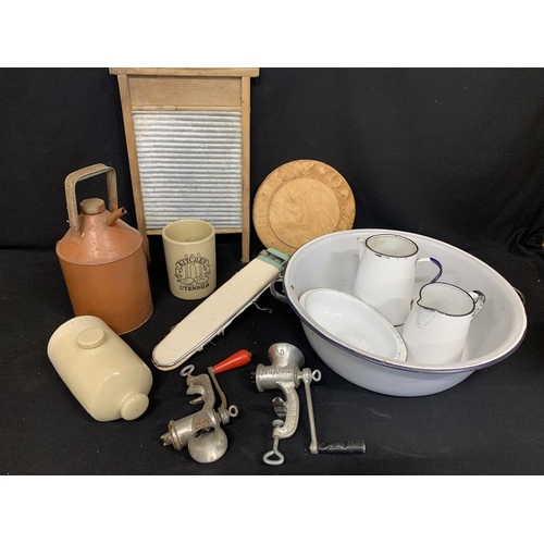 576 - Vintage  enamel ware and kitchen utensils (2)