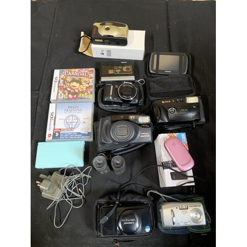 972 - Nintendo DS gameboy and two sealed games, assorted cameras, phone and binoculars