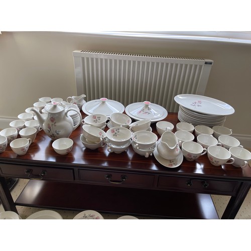 1025 - Royal Doulton Pillar Rose Diiner, coffee and tea service