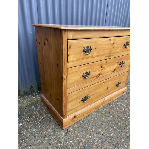 100 - A solid pine chest of three drawers 97x47x 80