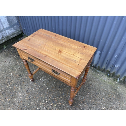 101 - An Edwardian satinwood single drawer side table 75x43x70