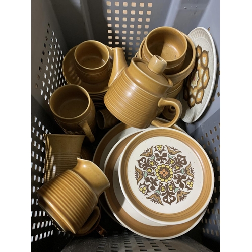 1057 - Quantity of Langley pottery breakfast ware