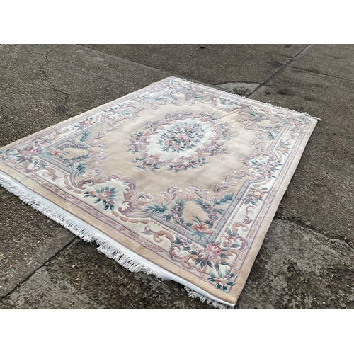 157 - A large Chinese pattern carpet 320x240